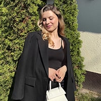 Полина Оленич